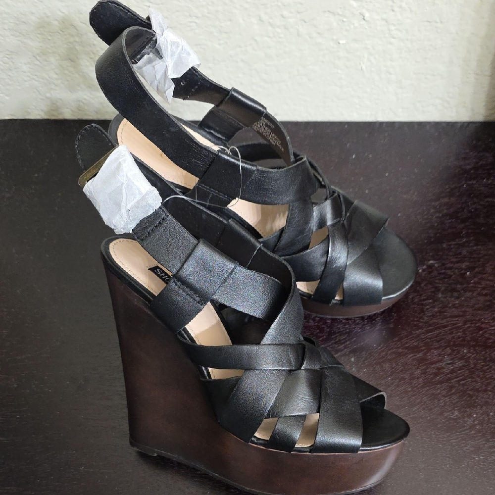 NEW Shoemint Black Leather Strappy Wedges Size 6.5